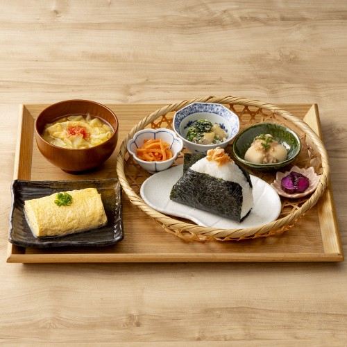 選べるおにぎりと自家製だし巻き卵定食